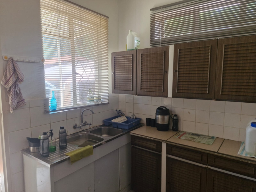 To Let 3 Bedroom Property for Rent in Flamwood North West